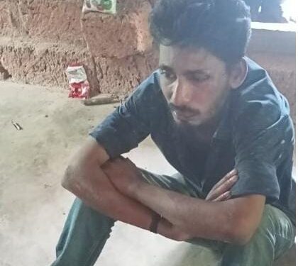 ಸುಳ್ಯ: ದೈವಸ್ಥಾನದ ಹುಂಡಿ ಒಡೆಯುತ್ತಿದ್ದ ವೇಳೆ ಕಳ್ಳನನ್ನು ರೆಡ್ ಹ್ಯಾಂಡಾಗಿ ಹಿಡಿದ ಸಾರ್ವಜನಿಕರು..!!