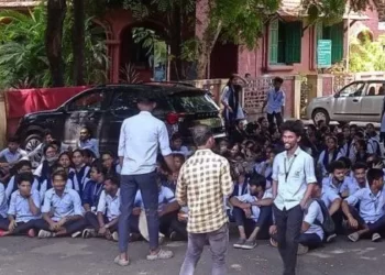 ಮಂಗಳೂರು ವಿವಿಯಲ್ಲಿ ಮತ್ತೆ ಹಿಜಾಬ್‌ ವಿವಾದ: ವಿದ್ಯಾರ್ಥಿಗಳಿಂದ ಪ್ರತಿಭಟನೆ..!!