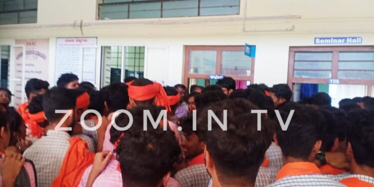 ಉಪ್ಪಿನಂಗಡಿ: ಹಿಜಾಬ್ ವಿವಾದ : ವಿಧ್ಯಾರ್ಥಿಗಳ ಗೂಂಡಾಗಿರಿ :ವರದಿಗೆ ತೆರಳಿದ್ದ ಮಾಧ್ಯಮದವರ ಮೇಲೆ ಹಲ್ಲೆಗೆ ಯತ್ನ.!!