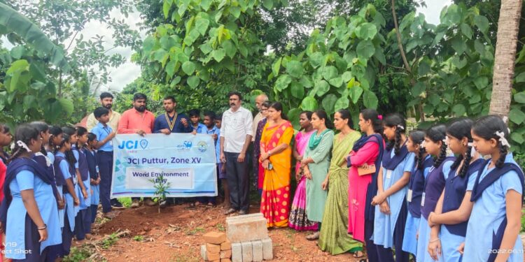 ಕೆಮ್ಮಿಂಜೆ: ಜೆಸಿಐ ವತಿಯಿಂದ ಪರಿಸರ ದಿನಾಚರಣೆಯ ಅಂಗವಾಗಿ ಹಣ್ಣಿನ ಗಿಡ ನೆಡುವ ಕಾರ್ಯಕ್ರಮ