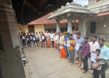 ಮುಂಡೂರು: ಕುಕ್ಕಿನಡ್ಕ ಶ್ರೀ ಸುಬ್ರಾಯ ದೇವಸ್ಥಾನದಲ್ಲಿ ಶನಿ ಪೂಜಾ ಕಾರ್ಯಕ್ರಮದ ಆಮಂತ್ರಣ ಪತ್ರಿಕೆ ಬಿಡುಗಡೆ