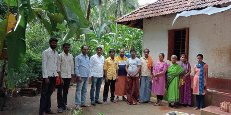 ಪುತ್ತೂರು: ಹಕ್ಕು ಪತ್ರವಿಲ್ಲದೆ ವಂಚಿತರಾಗಿರುವ ಪಾದೆಕಲ್ಲು- ಜರಿ ನಿವಾಸಿಗಳ ಹಕ್ಕು ಪತ್ರಕ್ಕಾಗಿ ಹೋರಾಟ ನಡೆಸಲು ಹೋರಾಟ ಸಮಿತಿ ರಚನೆ:; ಗೌರವ ಸಲಹೆಗಾರರಾಗಿ ಜಯಪ್ರಕಾಶ್ ಬದಿನಾರು, ಗೌರವ ಅಧ್ಯಕ್ಷರಾಗಿ ಮೋನಪ್ಪ ಗೌಡ, ಅಧ್ಯಕ್ಷರಾಗಿ ಜಗದೀಶ್ ಕಜೆ ಆಯ್ಕೆ