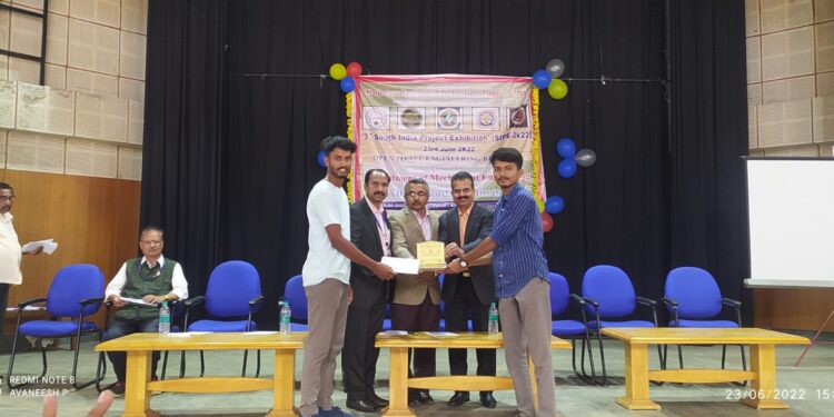 ತಿಪಟೂರು ಕಲ್ಪತರು ಇನ್ಸ್ಟಿಟ್ಯೂಟ್ ಆಫ್ ಟೆಕ್ನಾಲಜಿ ಮೆಕ್ಯಾನಿಕಲ್ ಇಂಜಿನಿಯರಿಂಗ್ ವಿಭಾಗದಿಂದ  ‘South India Project exhibition’: ಶ್ರೀ ಧರ್ಮಸ್ಥಳ ಮಂಜುನಾಥೇಶ್ವರ ಪಾಲಿಟೆಕ್ನಿಕ್ ಸಿವಿಲ್ ಇಂಜಿನಿಯರಿಂಗ್ ವಿಭಾಗದ ವಿದ್ಯಾರ್ಥಿಗಳಿಗೆ ತೃತೀಯ ಬಹುಮಾನ