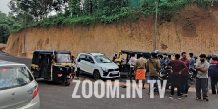 ಪುತ್ತೂರು: ಆಟೋ ರಿಕ್ಷಾ ಮತ್ತು ಕಾರಿನ ನಡುವೆ ಅಪಘಾತ: ರಿಕ್ಷಾ ಚಾಲಕನಿಗೆ ಗಾಯ