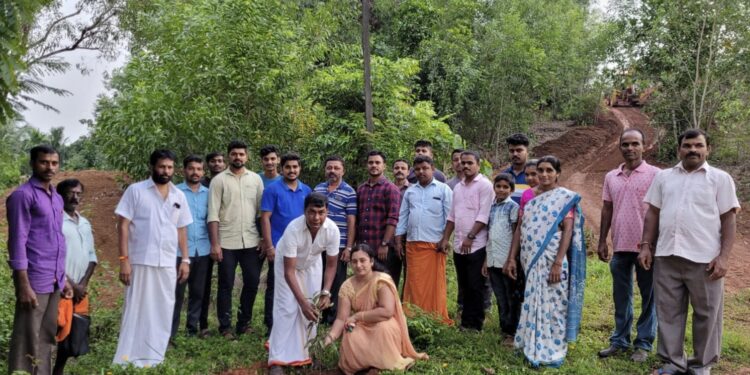 ಮುಂಡೂರು: ಶ್ರೀರಾಮ ಗೆಳೆಯರ ಬಳಗದ ವತಿಯಿಂದ  ಪರಿಸರ ದಿನಾಚರಣೆ, ವನಮಹೋತ್ಸವ ಹಾಗೂ ಪರಿಸರ ಜಾಗೃತಿ ಕಾರ್ಯಕ್ರಮ