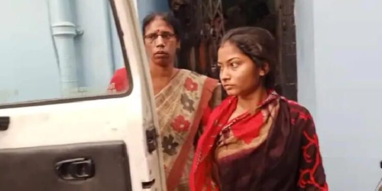 ಪ್ರಿಯಕರನನ್ನು ಮದುವೆಯಾಗಲು ಬಾಂಗ್ಲಾದಿಂದ ಈಜಿ ಭಾರತಕ್ಕೆ ಬಂದ ಯುವತಿ..!!