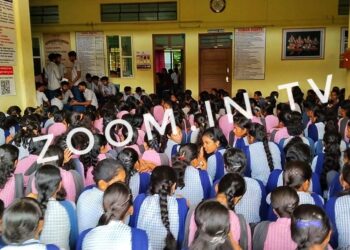 ಉಪ್ಪಿನಂಗಡಿ: ಹಿಜಾಬ್ ವಿವಾದ ಇತ್ಯಾರ್ಥವಾಗದೆ ತರಗತಿಗೆ ತೆರಳುವುದಿಲ್ಲ ಎಂದು ವಿದ್ಯಾರ್ಥಿಗಳ ಪ್ರತಿಭಟನೆ..!!