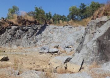 ಬಂಟ್ವಾಳ: ಕಲ್ಲು ಕೋರೆಯ ಮಾಲಕರು ಕೆಲಸದ ನಂತರ ಸಂಬಳ ನೀಡಲು ಸತಾಯಿಸುತ್ತಿರುವ ಆರೋಪ: ಕೆಲಸಗಾರರಿಂದ ಸಹಾಯಕ ಕಾರ್ಮಿಕ ಆಯುಕ್ತರಿಗೆ ದೂರು