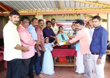 ಒಡ್ಯ: ಪ್ರಾಥಮಿಕ ಶಾಲೆಗೆ ಕಂಪ್ಯೂಟರ್ ಮತ್ತು ಶಾಲಾ ತೋಟಕ್ಕೆ ಕಲ್ಪವೃಕ್ಷ ಕೊಡುಗೆ