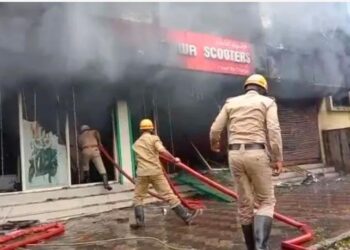 ಮಂಗಳೂರು: ದ್ವಿಚಕ್ರ ವಾಹನ ಶೋರೂಮ್ ನಲ್ಲಿ ಅಗ್ನಿ ಅವಘಡ..!!