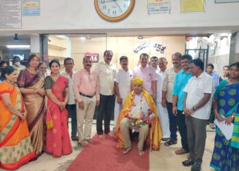 ಪುತ್ತೂರು: ಖ್ಯಾತ ವೈದ್ಯರಾದ ‘ಡಾ.ಪ್ರಸಾದ್ ಭಂಡಾರಿ’ ಯವರು ಪ್ರತಿಷ್ಠಿತ ‘ಐ.ಎಮ್.ಎ.- ಕೆ.ಎಸ್.ಬಿ. ಡಾಕ್ಟರ್ಸ್ ಡೇ’ ಪ್ರಶಸ್ತಿಗೆ ಆಯ್ಕೆಯಾದ ಹಿನ್ನೆಲೆ: ಶಾಸಕ ಸಂಜೀವ ಮಠಂದೂರು ರವರಿಂದ ಅಭಿನಂದನೆ