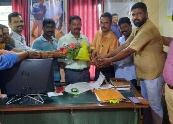 ಪುತ್ತೂರು: ಕ್ಷೇತ್ರ ಶಿಕ್ಷಣಾಧಿಕಾರಿಗಳಾದ ಲೋಕೇಶ್ ಸಿ ರವರಿಗೆ ಹಾರಾಡಿ ಶಾಲೆಯಿಂದ ಗೌರವಾರ್ಪಣೆ