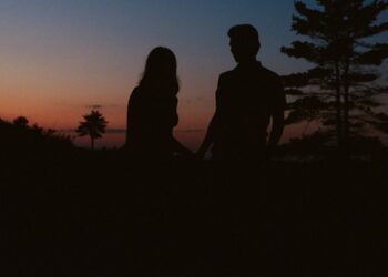 ಪುತ್ತೂರು: ಮುಸ್ಲಿಂ ಮಹಿಳೆಯ ಮನೆಯಲ್ಲಿ ಹಿಂದೂ ಯುವಕ: ಪೊಲೀಸರು ಆಗಮಿಸುತ್ತಿದ್ದಂತೆ ಹಿಂಬಾಗಿಲ ಮೂಲಕ ತಪ್ಪಿಸಿಕೊಂಡ ಜೋಡಿ..!!?