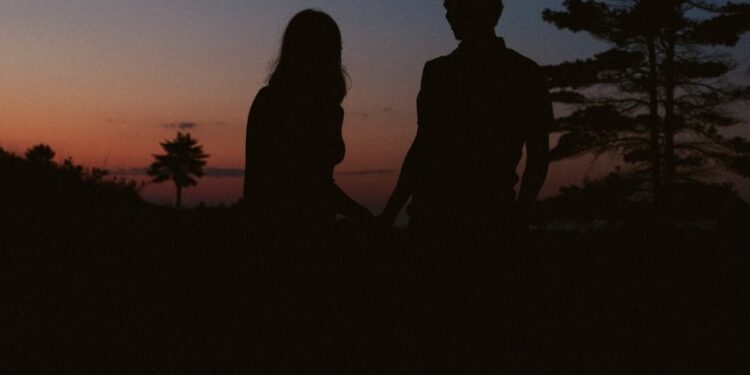 ಪುತ್ತೂರು: ಮುಸ್ಲಿಂ ಮಹಿಳೆಯ ಮನೆಯಲ್ಲಿ ಹಿಂದೂ ಯುವಕ: ಪೊಲೀಸರು ಆಗಮಿಸುತ್ತಿದ್ದಂತೆ ಹಿಂಬಾಗಿಲ ಮೂಲಕ ತಪ್ಪಿಸಿಕೊಂಡ ಜೋಡಿ..!!?