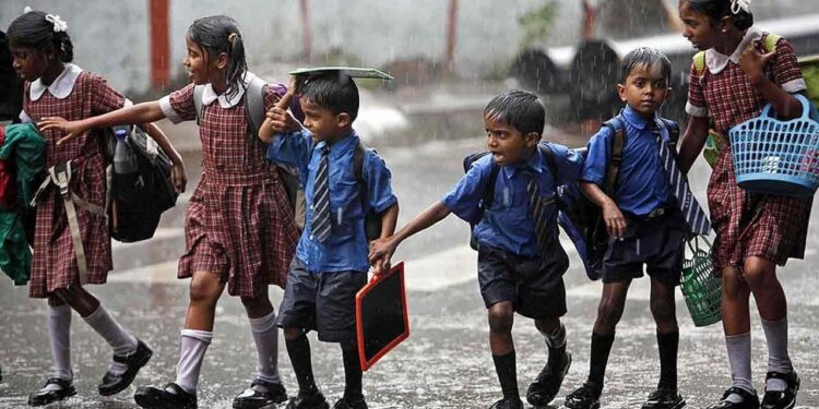 ಜಿಲ್ಲೆಯಾದ್ಯಂತ ಮುಂದುವರಿದ ಮಳೆ: ಶಾಲಾ-ಕಾಲೇಜುಗಳಿಗೆ ನಾಳೆಯೂ (ಜು.7) ರಜೆ:  ರೆಡ್ ಅಲರ್ಟ್ ಘೋಷಣೆ