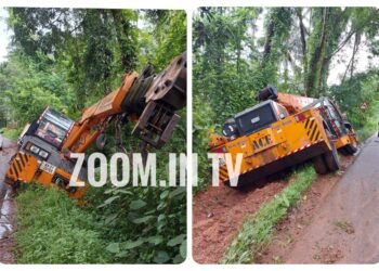 ಬೈತಡ್ಕ ಕಾರು ದುರಂತ ಸ್ಥಳಕ್ಕೆ ಕಾರ್ಯಾಚರಣೆಗೆ ತೆರಳುತ್ತಿದ್ದಾಗ  ಸೈಡ್ ಕೊಡಲು ಹೋಗಿ ಬೆದ್ರಾಳದಲ್ಲಿ ಹೊಂಡಕ್ಕೆ ಬಿದ್ದ ಕ್ರೇನ್.!!