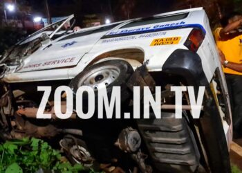 ಪುತ್ತೂರು: ಬೈಪಾಸ್ ರಸ್ತೆಯಲ್ಲಿ ಮೃತದೇಹ ಸಾಗಿಸುತ್ತಿದ್ದ ಆಂಬ್ಯುಲೆನ್ಸ್  ಪಲ್ಟಿ..!!