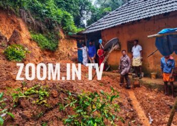 ಮುಂಡೂರು: ಭಾರೀ ಮಳೆಗೆ ಗುಡ್ಡ ಕುಸಿದು ಬಿದ್ದು, ಅಪಾಯದಂಚಿನಲ್ಲಿ ಮನೆ: ಸ್ಥಳಕ್ಕೆ ಭೇಟಿ ನೀಡಿದ ಗ್ರಾಮ ಪಂಚಾಯತ್ ಅಧ್ಯಕ್ಷೆ ಮತ್ತು ಸದಸ್ಯರು: ಶೀಘ್ರ ಸ್ಪಂದಿಸಿಸುವಂತೆ ತಹಶೀಲ್ದಾರ್ ಗೆ ಮನವಿ..!!
