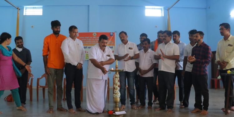 ವಿಟ್ಲ: ಭಾರತೀಯ ಮಜ್ದೂರ್ ಸಂಘದ ಸಂಸ್ಥಾಪನಾ ದಿನ ಹಾಗೂ ಕಾರ್ಗಿಲ್ ವಿಜಯ ದಿವಸ್ ನ ಅಂಗವಾಗಿ ಉಚಿತ ಆರೋಗ್ಯ ತಪಾಸಣಾ ಮತ್ತು ನೇತ್ರಾ ತಪಾಸಣಾ ಶಿಬಿರ