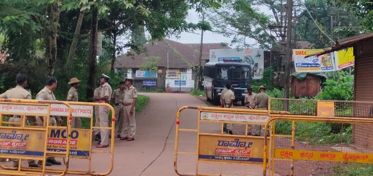 ಬಿಜೆಪಿ ಮುಖಂಡ ಪ್ರವೀಣ್ ನೆಟ್ಟಾರ್ ರವರ ಮೃತದೇಹದ ಮೆರವಣಿಗೆ ಹಿನ್ನಲೆ: ಪುತ್ತೂರಿನಾದ್ಯಂತ ಬಿಗಿ ಪೊಲೀಸ್ ಬಂದೋಬಸ್ತ್