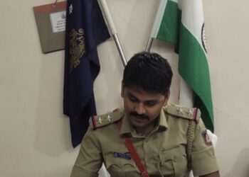 ವಿಟ್ಲ ಠಾಣೆಯಿಂದ ಉತ್ತರ ಕನ್ನಡ ಜಿಲ್ಲೆಯ ಜೋಯಿಡ ರಾಮನಗರ ಠಾಣೆಗೆ ವರ್ಗಾವಣೆಗೊಂಡಿದ್ದ ವಿನೋದ್ ರೆಡ್ಡಿ ರವರು ಹಳಿಯಾಳ ಠಾಣೆಗೆ ವರ್ಗಾವಣೆ