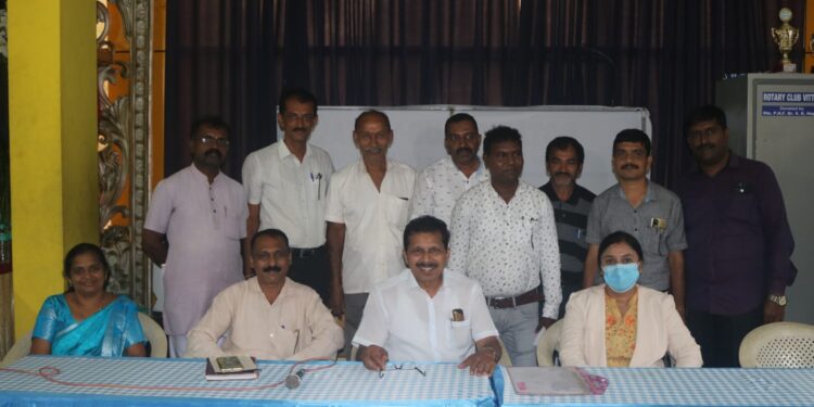 ವಿಟ್ಲ: ಅಕ್ರಮ ಸಕ್ರಮ ಸಮಿತಿ ಸಭೆ: ಫಲಾನುಭವಿಗಳಿಗೆ ಹಕ್ಕು ಪತ್ರ ವಿತರಣೆ