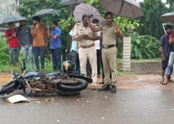 ಕಡಬ: ಬೈಕ್-ಕಾರು ನಡುವೆ ಡಿಕ್ಕಿ: ಬೈಕ್ ಸವಾರರಿಗೆ ಗಾಯ, ಆಸ್ಪತ್ರೆಗೆ ದಾಖಲು..!!
