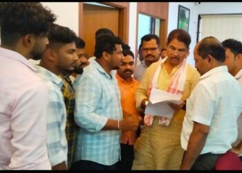 ಧಾರ್ಮಿಕ ಕೇಂದ್ರಗಳ ಅಡಿ ಸ್ಥಳವನ್ನು ಮಂಜೂರಾತಿ ಗೊಳಿಸುವಂತೆ ಕಂದಾಯ ಸಚಿವರಿಗೆ ವಿ.ಹೆಚ್.ಪಿ ಬಜರಂಗದಳ ಸುಳ್ಯ ವತಿಯಿಂದ ಮನವಿ