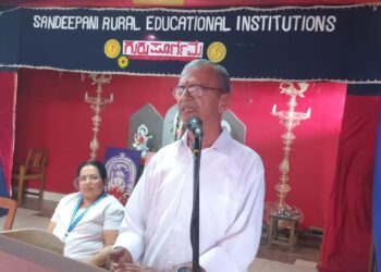 ಪುತ್ತೂರು: ಸಾಂದೀಪನಿ ಗ್ರಾಮೀಣ ವಿದ್ಯಾ ಸಂಸ್ಥೆಯಲ್ಲಿ ಗುರುಪೂರ್ಣಿಮಾ ಕಾರ್ಯಕ್ರಮ