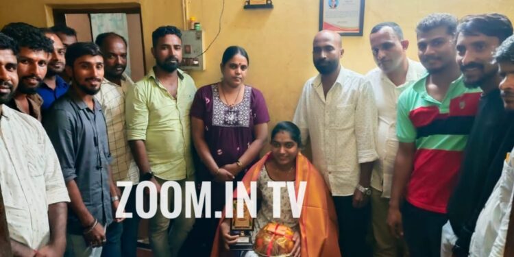 ದ್ವಿತೀಯ ಪಿಯುಸಿ ಪರೀಕ್ಷೆಯಲ್ಲಿ ಪುತ್ತೂರು ತಾಲೂಕಿಗೆ ಪ್ರಥಮ ರ‍್ಯಾಂಕ್ ಪಡೆದ ಮಾನ್ವಿತಾ ರಿಗೆ ಅಭಿರಾಮ್ ಫ್ರೆಂಡ್ಸ್ ವತಿಯಿಂದ ಸನ್ಮಾನ