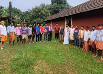 ಮುಂಡೂರು: ಶ್ರೀ ಮೃತ್ಯುಂಜೇಶ್ವರ ದೇವಸ್ಥಾನದಲ್ಲಿ ಸಾರ್ವಜನಿಕ ಶನೀಶ್ವರ ಪೂಜಾ ಸಮಿತಿ ವತಿಯಿಂದ ಶ್ರಮದಾನ