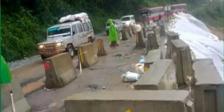 ಮಳೆ ಕಡಿಮೆಯಾದ ಹಿನ್ನೆಲೆ ಶಿರಾಡಿಘಾಟ್ನಲ್ಲಿ ವಾಹನ ಸಂಚಾರಕ್ಕೆ ಗ್ರೀನ್ ಸಿಗ್ನಲ್ ನೀಡಿದ ಹಾಸನ ಜಿಲ್ಲಾಧಿಕಾರಿ