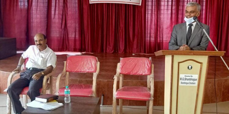 ಪುತ್ತೂರು: ವಕೀಲರ ಸಂಘದ ಆಶ್ರಯದಲ್ಲಿ ‘ಕಾನೂನು ಕಾರ್ಯಾಗಾರ’