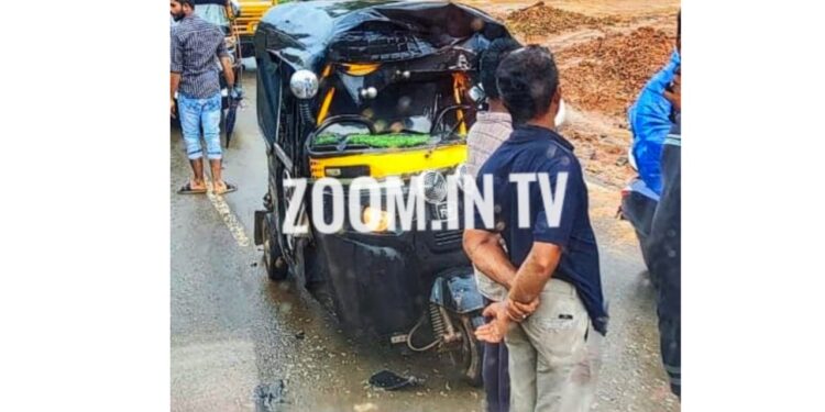 ಮಾಣಿ: ಆಟೋ ರಿಕ್ಷಾಗೆ ಲಾರಿ ಡಿಕ್ಕಿ: ಆಟೋ ಚಾಲಕ ಗಂಭೀರ: ಮಂಗಳೂರು ಆಸ್ಪತ್ರೆಗೆ ರವಾನೆ