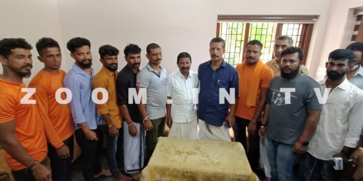 ಬೆಳ್ಳಾರೆ ಪೊಲೀಸ್ ಲಾಠಿಚಾರ್ಜ್ ನಲ್ಲಿ ಗಾಯಗೊಂಡ ಕಾಸರಗೋಡಿನ ರಮೇಶ್ ರವರ ಮನೆಗೆ ಸಚಿವ ಎಸ್. ಅಂಗಾರ ಭೇಟಿ