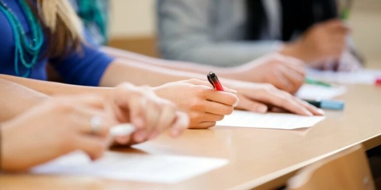 ನೀಟ್ ಪರೀಕ್ಷಾರ್ಥಿಗಳಿಗೆ ಒಳಉಡುಪು ತೆಗೆಯಲು ಒತ್ತಾಯ: ತನಿಖೆ ಆರಂಭಿಸಿದ ಪೊಲೀಸರು