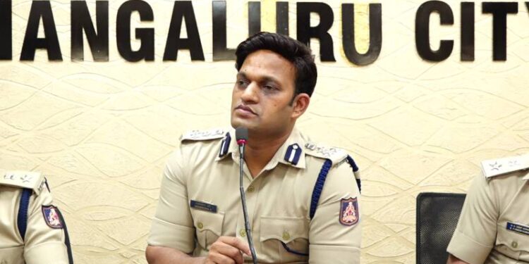 ಫಾಜಿಲ್ ಹತ್ಯೆ ಹಿನ್ನೆಲೆ: ಮಂಗಳೂರಿನಲ್ಲಿ ನಿಷೇಧಾಜ್ಞೆ ಜಾರಿ: ನಾಲ್ಕು ಪೊಲೀಸ್ ಠಾಣಾ ವ್ಯಾಪ್ತಿಯ ಶಾಲಾ, ಕಾಲೇಜುಗಳಿಗೆ ರಜೆ: ಮದ್ಯ ಮಾರಾಟ ಬಂದ್..!!