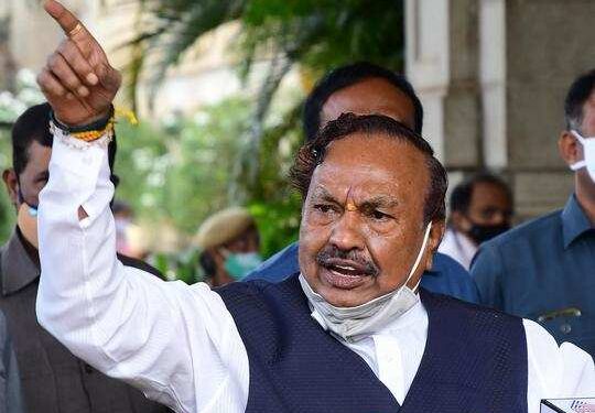 ನೀವು ರಾಜೀನಾಮೆ ಕೊಟ್ರೆ ಹೊಸಬರು ಬರ್ತಾರೆ, ಬಿಜೆಪಿಗೇನು ಕಾರ್ಯಕರ್ತರು ಸಿಗುವುದಿಲ್ಲವೇ’..!!?- ವಿವಾದಾತ್ಮಕ ಹೇಳಿಕೆ ನೀಡಿದ ಸಚಿವ ಈಶ್ವರಪ್ಪ