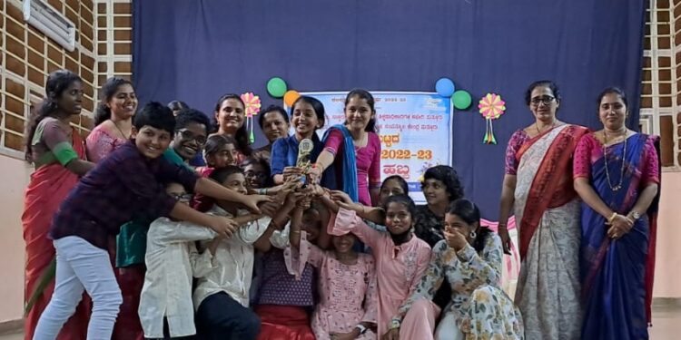 ಪುತ್ತೂರು ಕ್ಲಸ್ಟರ್‌ಮಟ್ಟದ ಪ್ರತಿಭಾ ಕಾರಂಜಿ: ವಿವೇಕಾನಂದ ಆಂಗ್ಲ ಮಾಧ್ಯಮ ಶಾಲೆಗೆ ಕಿರಿಯ ಪ್ರಾಥಮಿಕ ಮತ್ತು ಹಿರಿಯರ ಪ್ರಾಥಮಿಕ ವಿಭಾಗದ ಸಮಗ್ರ ಪ್ರಥಮ ಪ್ರಶಸ್ತಿ