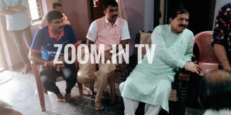 ಪ್ರವೀಣ್ ನೆಟ್ಟಾರು ನಿವಾಸಕ್ಕೆ ಆಳ್ವಾಸ್ ಸಂಸ್ಥೆಯ ಮುಖ್ಯಸ್ಥ ಮೋಹನ್ ಆಳ್ವ ಭೇಟಿ