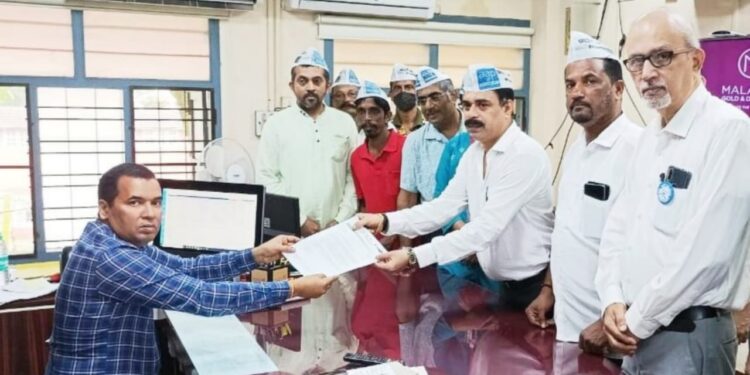 ದ.ಕ. ಜಿಲ್ಲೆಯಲ್ಲಿ ಸಂಜೆ ವೇಳೆ ಹಾಕಿರುವ ನಿರ್ಬಂಧದಿಂದ ಸಾರ್ವಜನಿಕರಿಗೆ ಸಂಕಷ್ಟ: ಶಾಂತಿ ಸಭೆ ಕರೆದು ವಾತಾವರಣ ತಿಳಿಗೊಳಿಸುವಂತೆ ದ.ಕ. ಜಿಲ್ಲಾ ಆಮ್ ಆದ್ಮಿ ಪಕ್ಷದಿಂದ ಮನವಿ