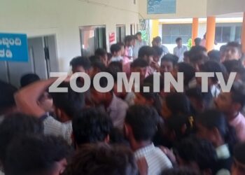 ಉಪ್ಪಿನಂಗಡಿ: ಪ್ರಾಧ್ಯಾಪಕರಿಂದ ತುಳು ಭಾಷೆಗೆ ಅವಮಾನ ಆರೋಪ: ವಿದ್ಯಾರ್ಥಿಗಳಿಂದ ಪ್ರತಿಭಟನೆ..!!