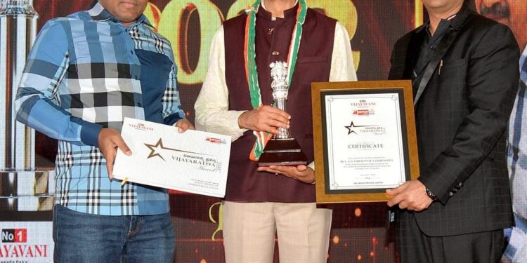 ಜಿ.ಎಲ್. ಆಚಾರ್ಯ ಸಂಸ್ಥೆಯ ನಿರ್ದೇಶಕರಾದ ಬಲರಾಮ್ ಆಚಾರ್ಯ ರವರಿಗೆ ‘ವಿಜಯರತ್ನ-2022’ ಪ್ರಶಸ್ತಿ