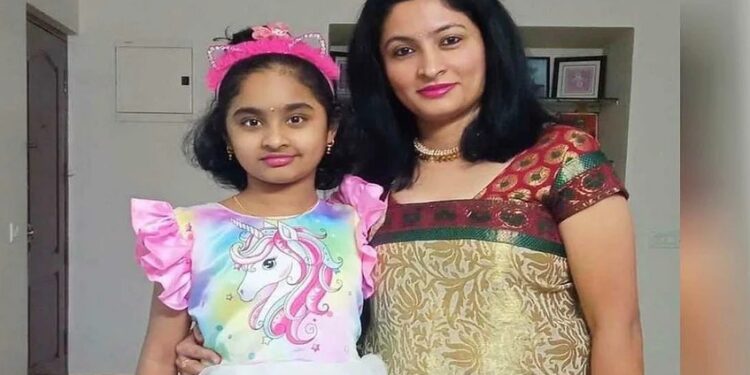 ನೇಣುಬಿಗಿದ ಸ್ಥಿತಿಯಲ್ಲಿ ತಾಯಿ, ಮಗಳ ಮೃತದೇಹ ಪತ್ತೆ..!!