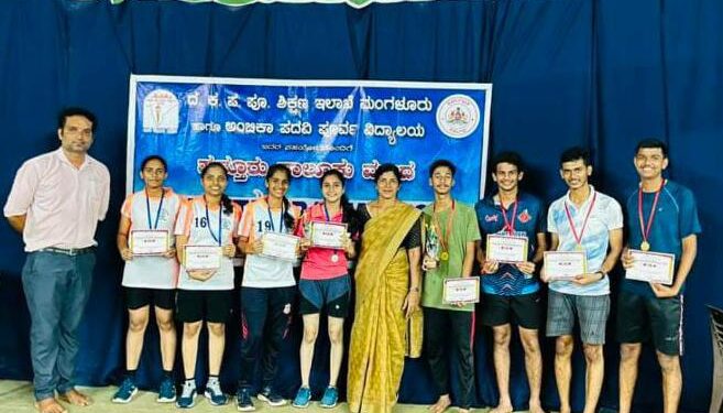 ಶಟಲ್ ಬ್ಯಾಡ್ಮಿಂಟನ್ ಪಂದ್ಯಾಟದಲ್ಲಿ ವಿವೇಕಾನಂದ ಪ.ಪೂ ಕಾಲೇಜಿನ ಬಾಲಕರ ತಂಡ ಜಿಲ್ಲಾಮಟ್ಟಕ್ಕೆ ಆಯ್ಕೆ