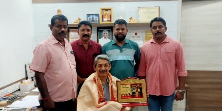 ವಿಜಯರತ್ನ ಪ್ರಶಸ್ತಿ ಪುರಸ್ಕೃತ ಸ್ವರ್ಣೋದ್ಯಮಿ ಜಿ.ಎಲ್.ಬಲರಾಮ ಆಚಾರ್ಯ ರವರಿಗೆ ಬಾಂಧವ್ಯ ಫ್ರೆಂಡ್ಸ್ ವತಿಯಿಂದ ಅಭಿನಂದನೆ