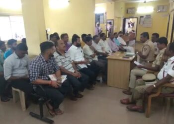 ಪುತ್ತೂರು: ಸಾರ್ವಜನಿಕ ಸ್ಥಳಗಳಲ್ಲಿ ಪ್ಲೆಕ್ಸ್, ಬ್ಯಾನರ್ ಅಳವಡಿಸಲು ಅನುಮತಿ ಅಗತ್ಯ – ಇನ್ಸ್ಪೆಕ್ಟರ್ ಸುನಿಲ್ ಕುಮಾರ್