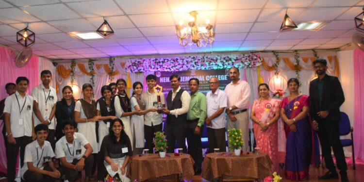 ರಾಷ್ಟ್ರಮಟ್ಟದ ಕಾಮರ್ಸ್ ಫೆಸ್ಟ್: ವಿವೇಕಾನಂದ ಪದವಿಪೂರ್ವ ಕಾಲೇಜಿನ ತಂಡಕ್ಕೆ ಸಮಗ್ರ ಪ್ರಶಸ್ತಿ