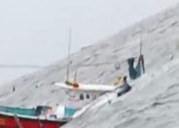 ಮಂಗಳೂರು: ಬೋಟ್ ಮುಳುಗಡೆ:  ಹಡಗಿನಲ್ಲಿದ್ದ ಮೀನುಗಾರರೆಲ್ಲ ಅಪಾಯದಿಂದ ಪಾರು