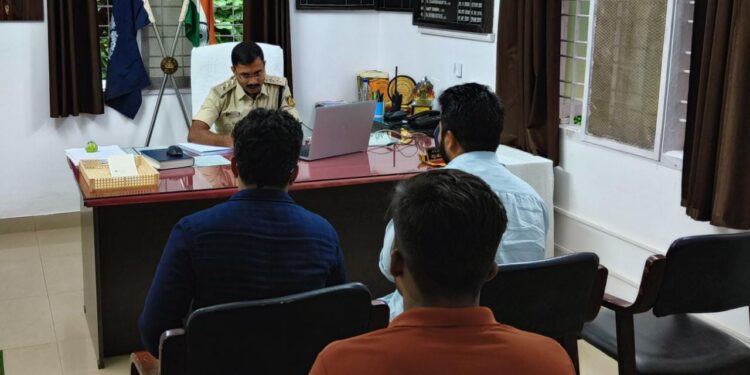 ಸುಳ್ಯ: ವಿದ್ಯಾರ್ಥಿಗೆ ಹಲ್ಲೆ ಪ್ರಕರಣ: ಕಲಂ 307 ಅಡಿಯಲ್ಲಿ ಪ್ರಕರಣ ದಾಖಲಿಸಲು ಕ್ಯಾಂಪಸ್ ಫ್ರಂಟ್ ಡಿವೈಎಸ್ಪಿಗೆ ಮನವಿ